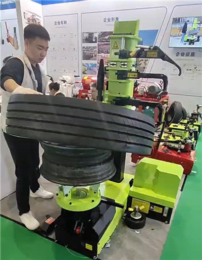 輪胎拆裝機